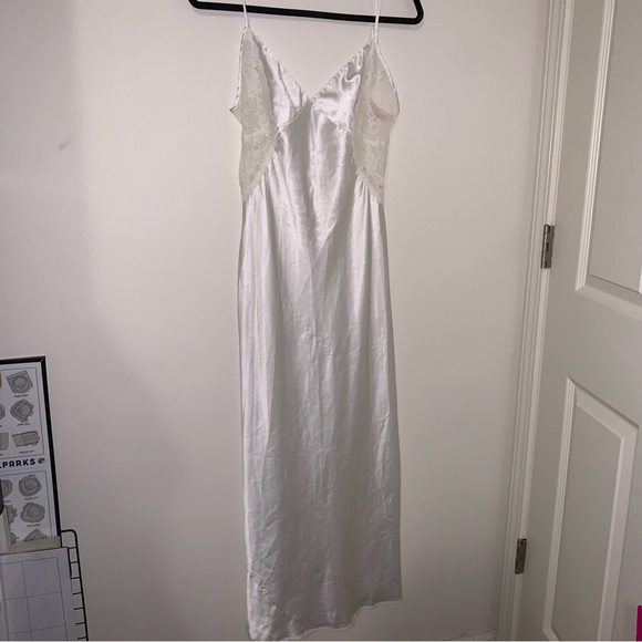 PINK Victoria's Secret Other - White Lace/Satin Lingerie Slip